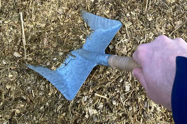 Making selection visible with the bucket test